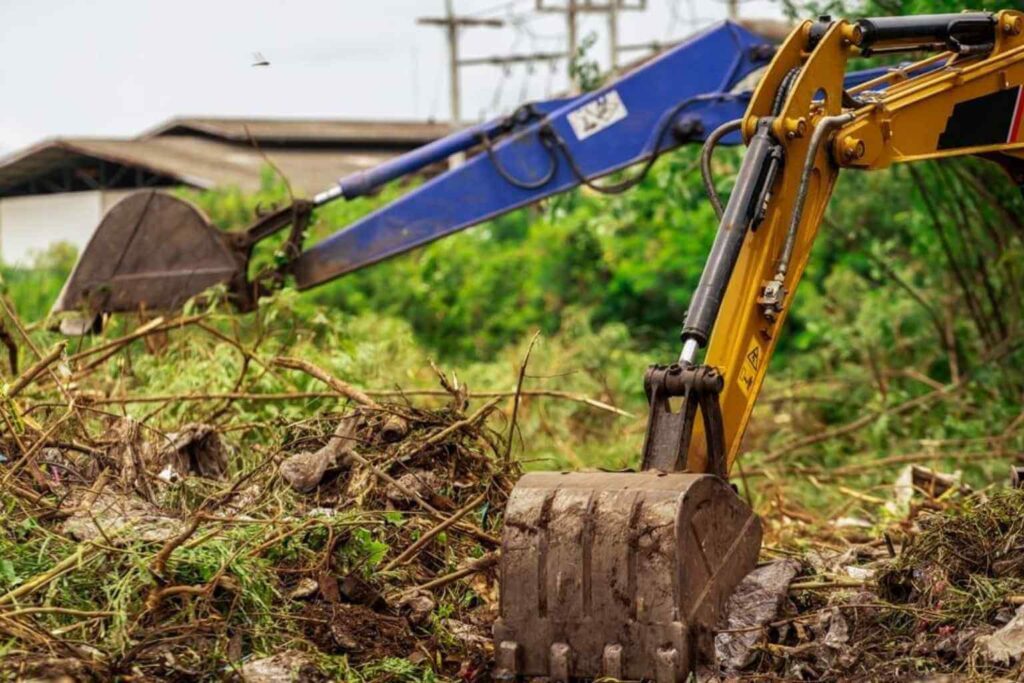 Flooded Property Debris Extraction Service