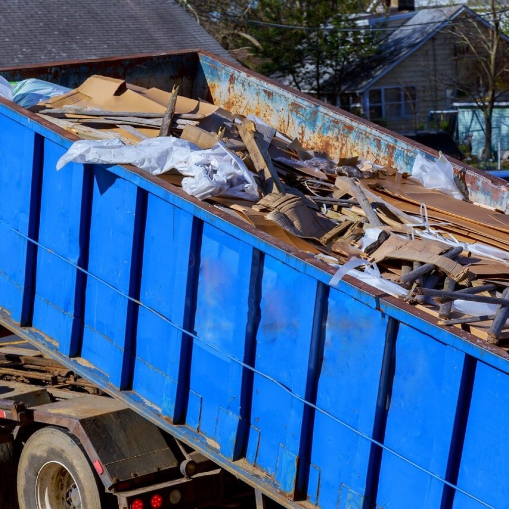 Benefits of Debris Hauling​